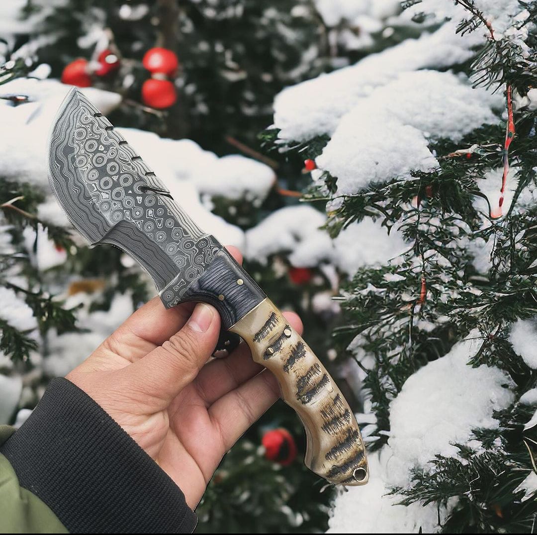 Beautiful Custom Handmade Outdoor / Hunting / Tracker Knife Come With leather Sheath Best Gift item