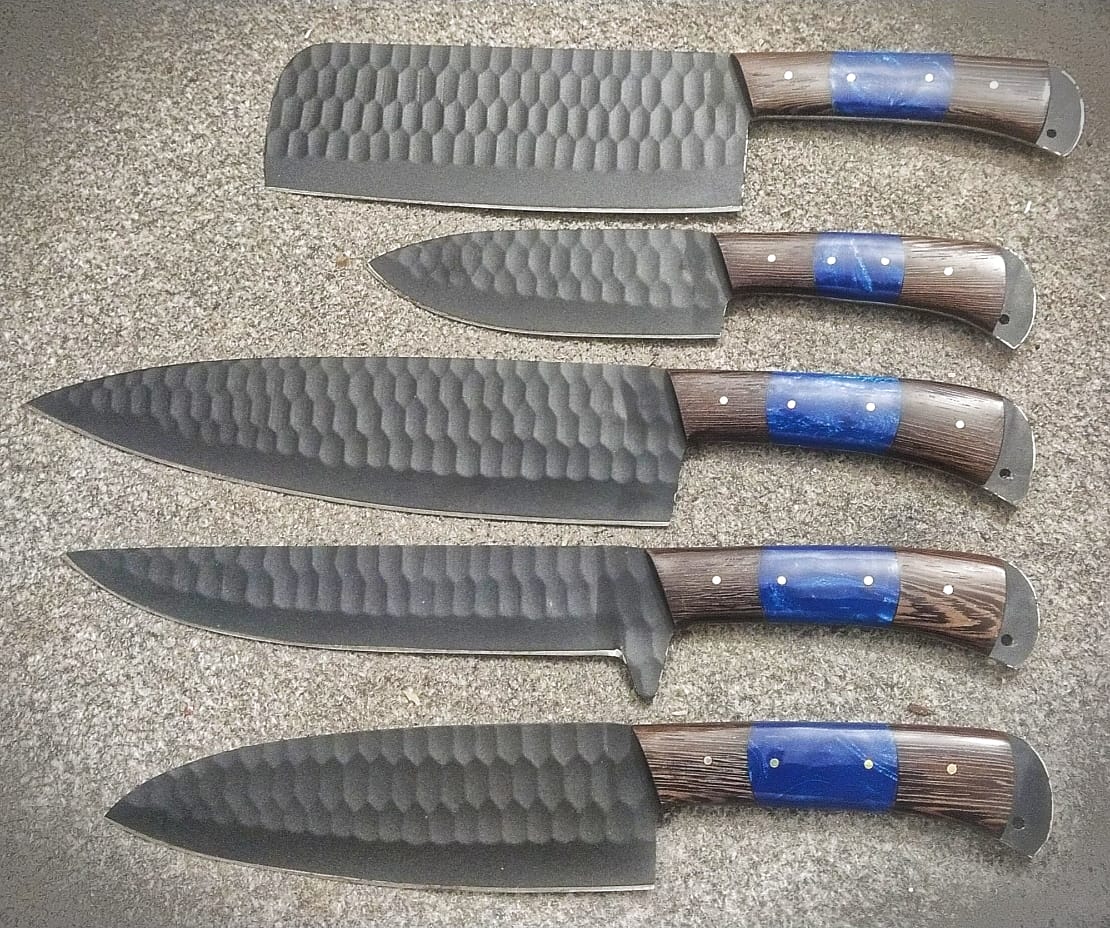 Custom Handmade Chef Knives Set / Kitchen Knives Set / 5Pcs Chef Set / Black Coated Blades Chef Knives Set / BBQ Knives Set / Best gift item / Mother Day Gift / Professional Chef For Gift