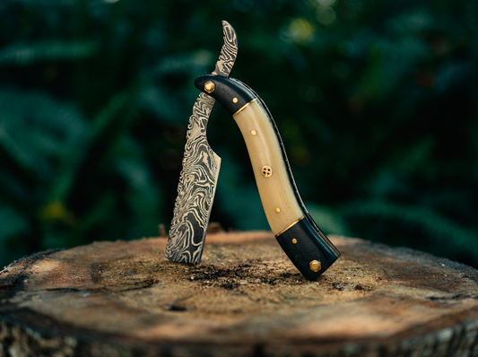 Handmade Damascus Steel Straight Folding Razor With Shaving Ready Boyfriend Gift With Shaving ready Classic Barber Gift for Men Gift for Him